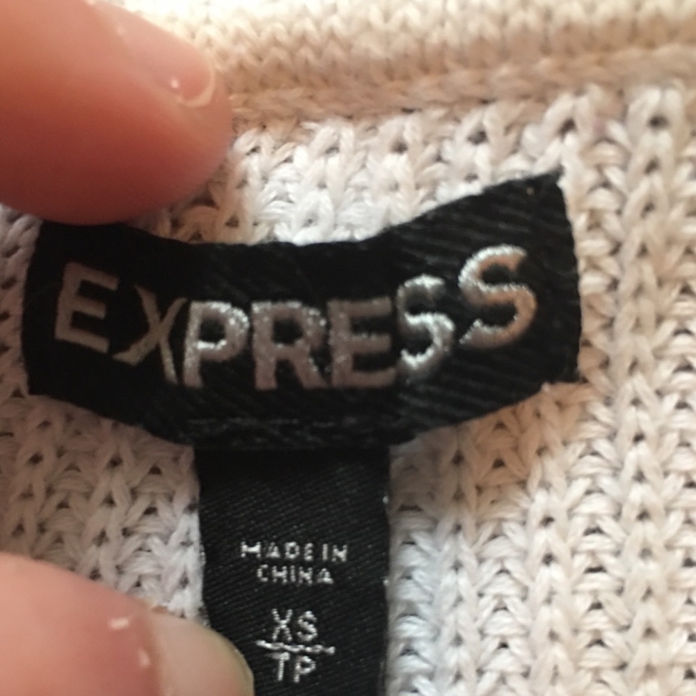 ♡Express♡ sweater - Picture 3 of 5